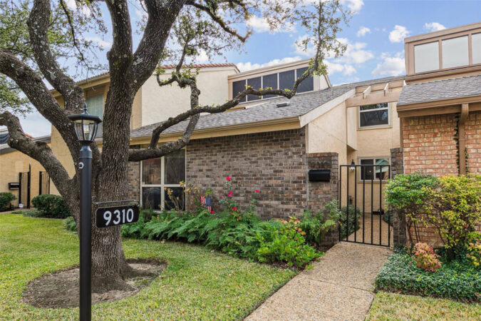 9310 Chimney Sweep Ln - Dallas Townhouse